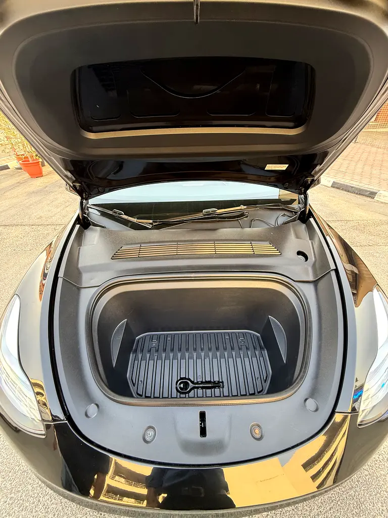2024 TESLA Y DUAL MOTOR AUTO PILOT LONG RANGE 360 CAMERAS CANADA SPEC - Image 20