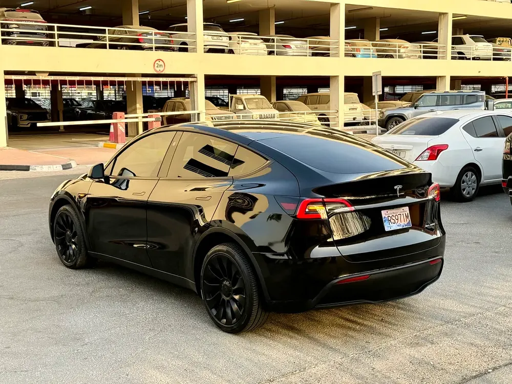 2024 TESLA Y DUAL MOTOR AUTO PILOT LONG RANGE 360 CAMERAS CANADA SPEC - Image 5