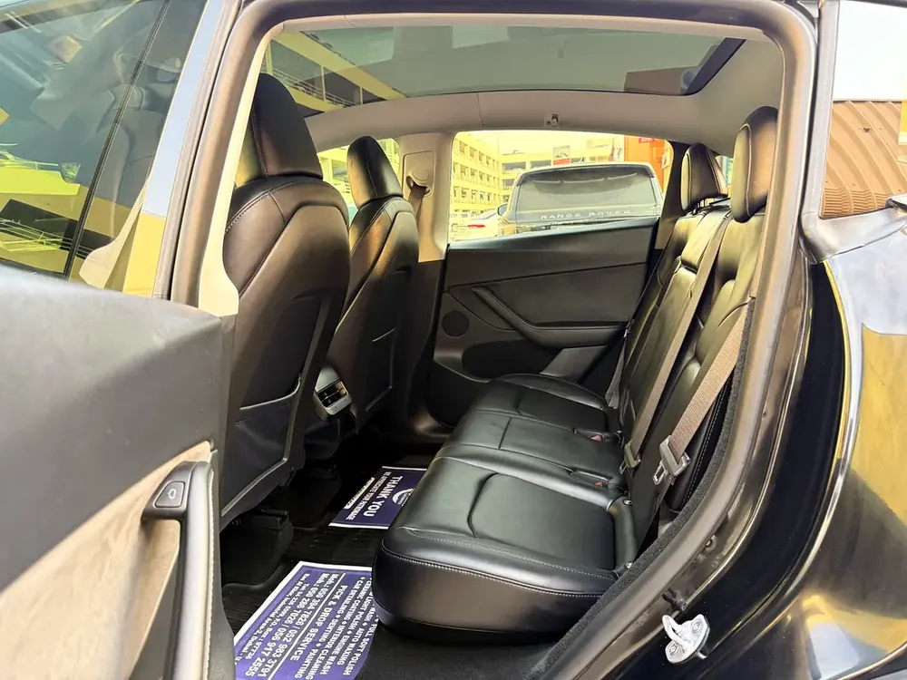2024 TESLA Y DUAL MOTOR AUTO PILOT LONG RANGE 360 CAMERAS CANADA SPEC - Image 9