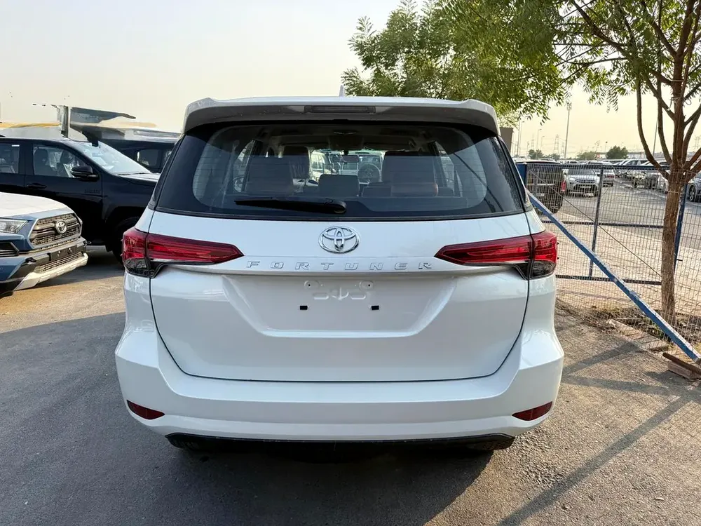 Toyota Fortuner EXR 2.4L 2026 GCC AT Diesel (Export Only) - Image 4