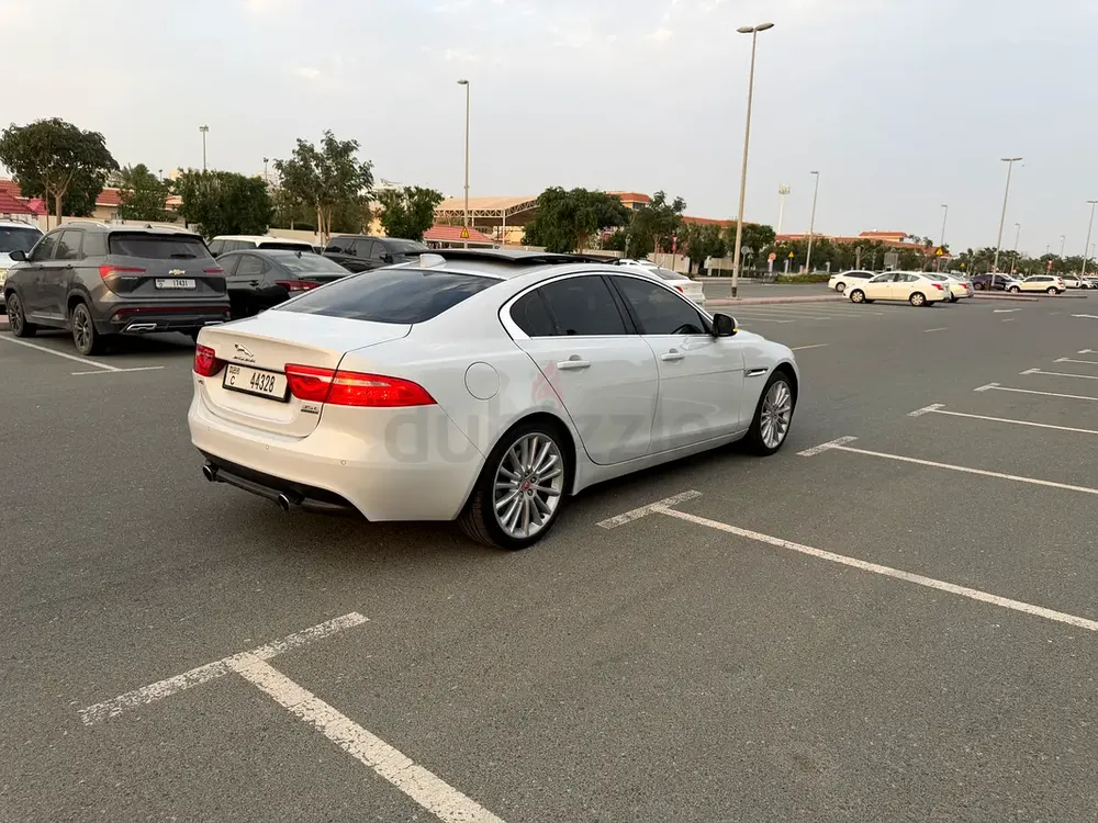 Jaguar XE 3.0 Supercharged V6 🔥 Full Service History ✅ - Image 4