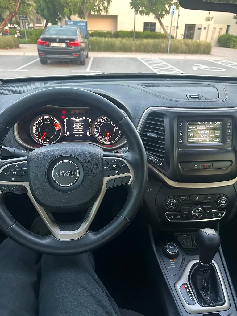 Jeep Cherokee Longitude 2016 GCC Specs - Image 7