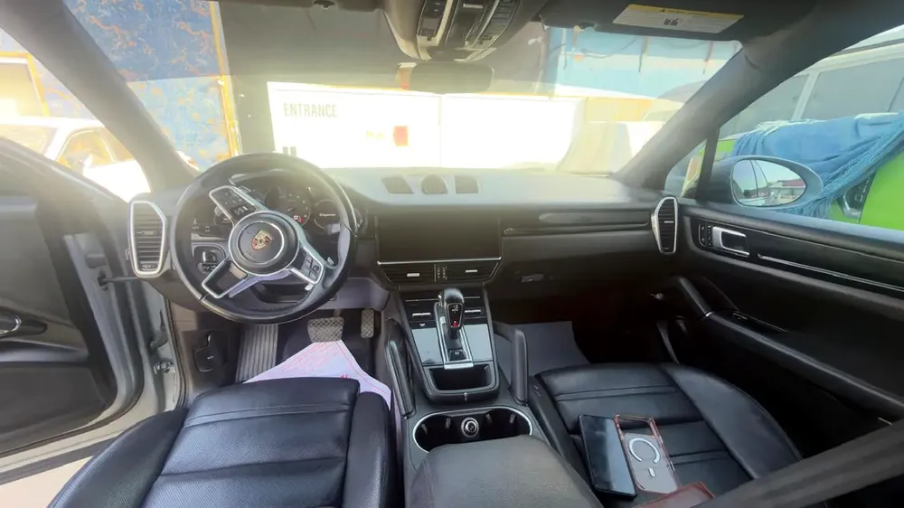 Porsche Cayenne 2021 - US - Finance Available - Image 8