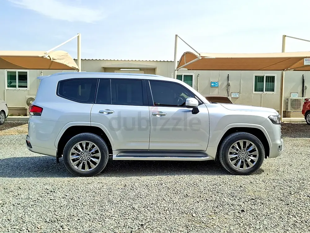 AED 3723/month | 2024 Toyota Land Cruiser  | GCC Specs | Ref#424604 - Image 4