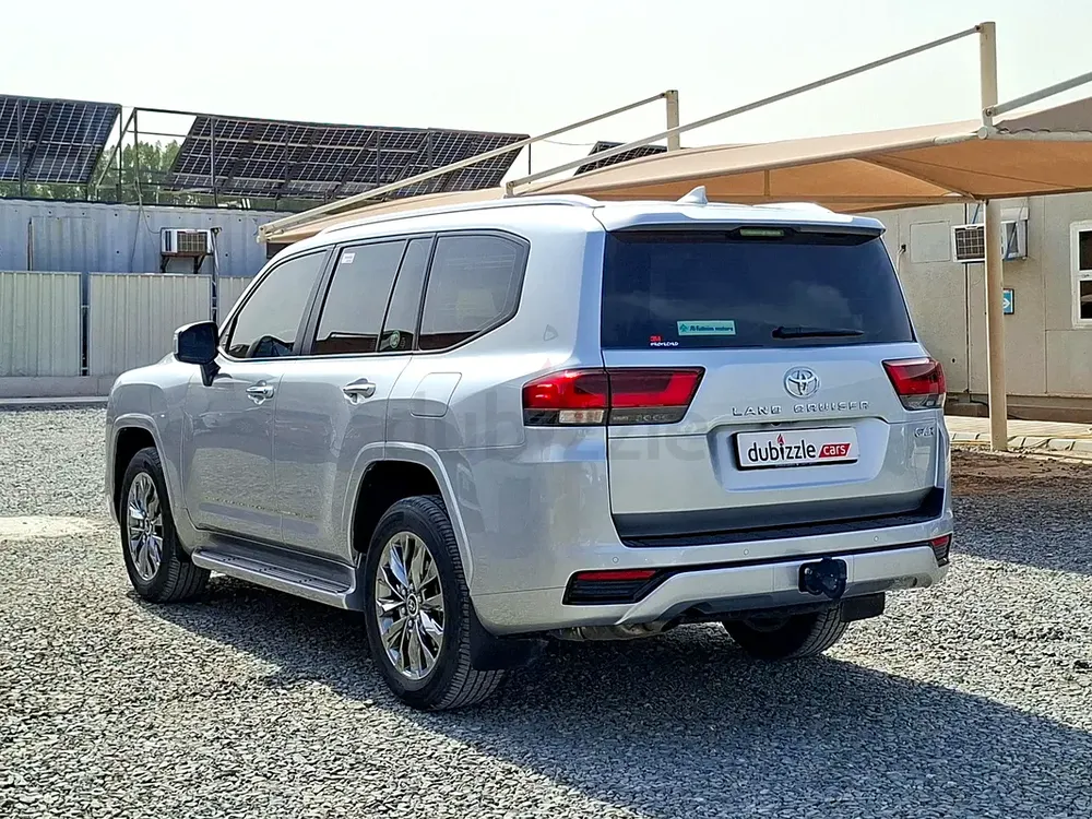 AED 3723/month | 2024 Toyota Land Cruiser  | GCC Specs | Ref#424604 - Image 8