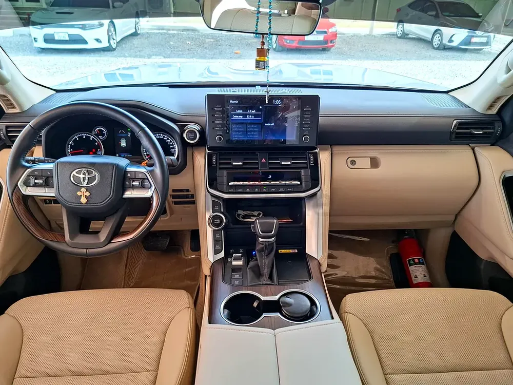 AED 3723/month | 2024 Toyota Land Cruiser  | GCC Specs | Ref#424604 - Image 9