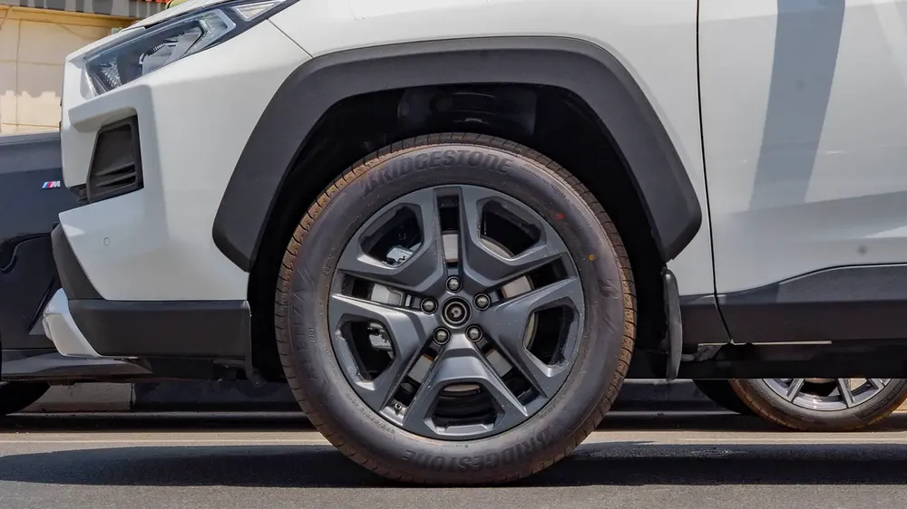 2025 Toyota Rav4 Adventure 2.5L AT Petrol (white) - Image 6