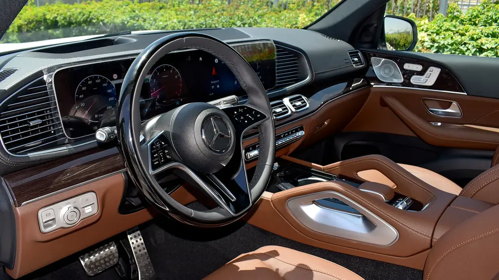 Mercedes-Benz AMG GLS450 SUV | New Facelift | GCC | 2024, 7 Seaters 3 Years Gargash Auto Warranty - Image 15