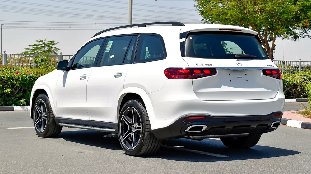 Mercedes-Benz AMG GLS450 SUV | New Facelift | GCC | 2024, 7 Seaters 3 Years Gargash Auto Warranty - Image 4