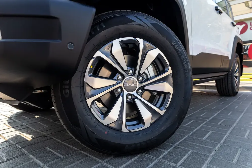 BAIC BJ40 Pro (BRAND NEW) 2026 GCC | Agency Warranty | Service Contract | Flexible D.P. - Image 9