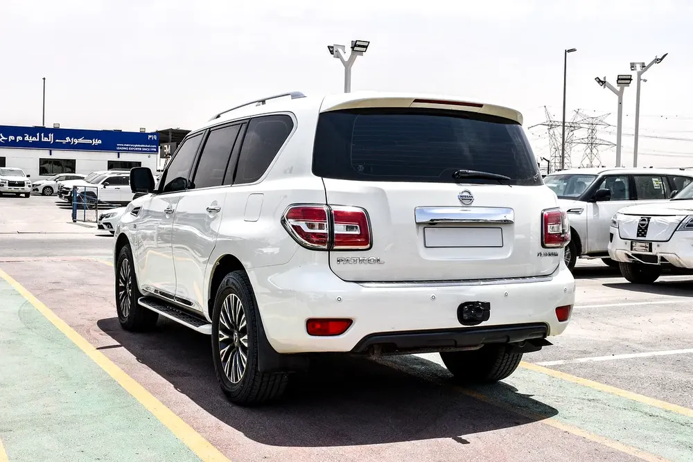 Nissan Patrol LE Platinum 2014, original paint - Image 10