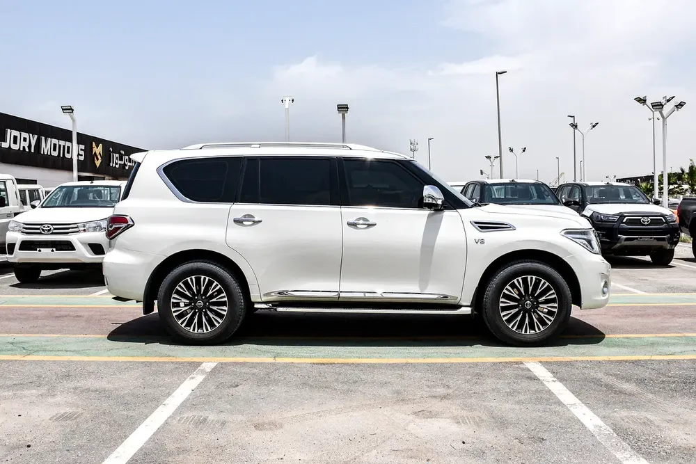 Nissan Patrol LE Platinum 2014, original paint - Image 4