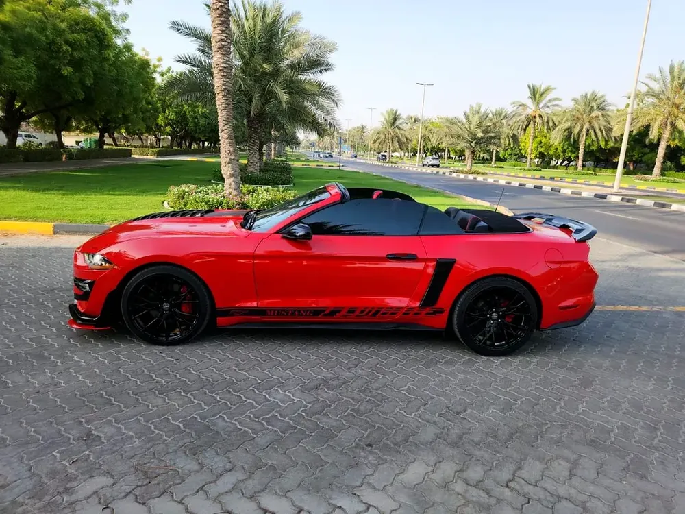 2020 FORD MUSTANG IN VERY GOOD CONDITION - Image 10