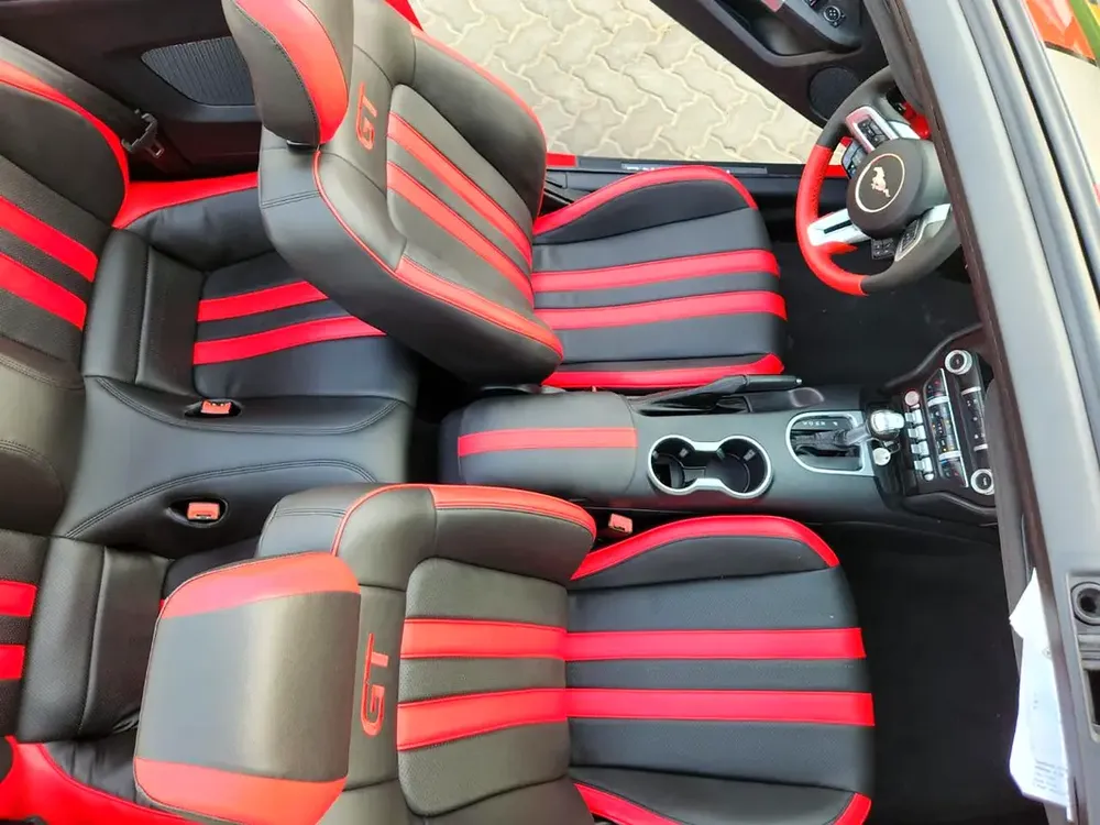 2020 FORD MUSTANG IN VERY GOOD CONDITION - Image 7