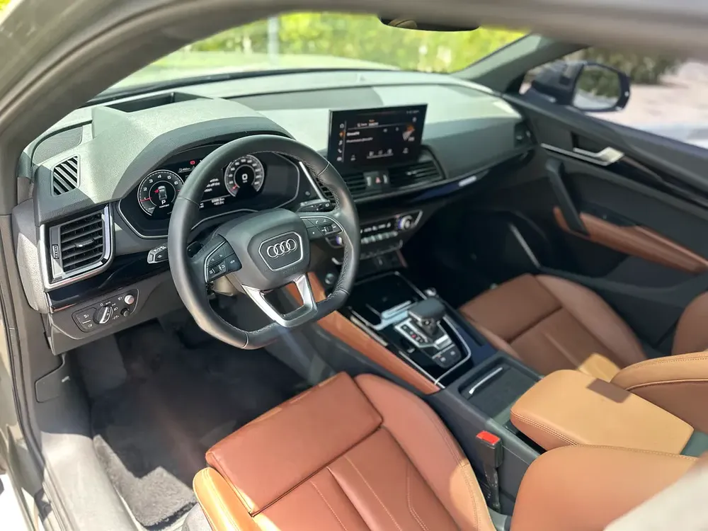 Stunning Audi Q5 Quattro Under warranty service package - Image 11