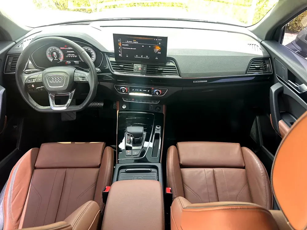 Stunning Audi Q5 Quattro Under warranty service package - Image 6
