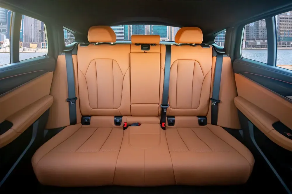 4,410 P.M | 0% Down-Payment | BMW Warranty+Service | Unique Color - Image 16