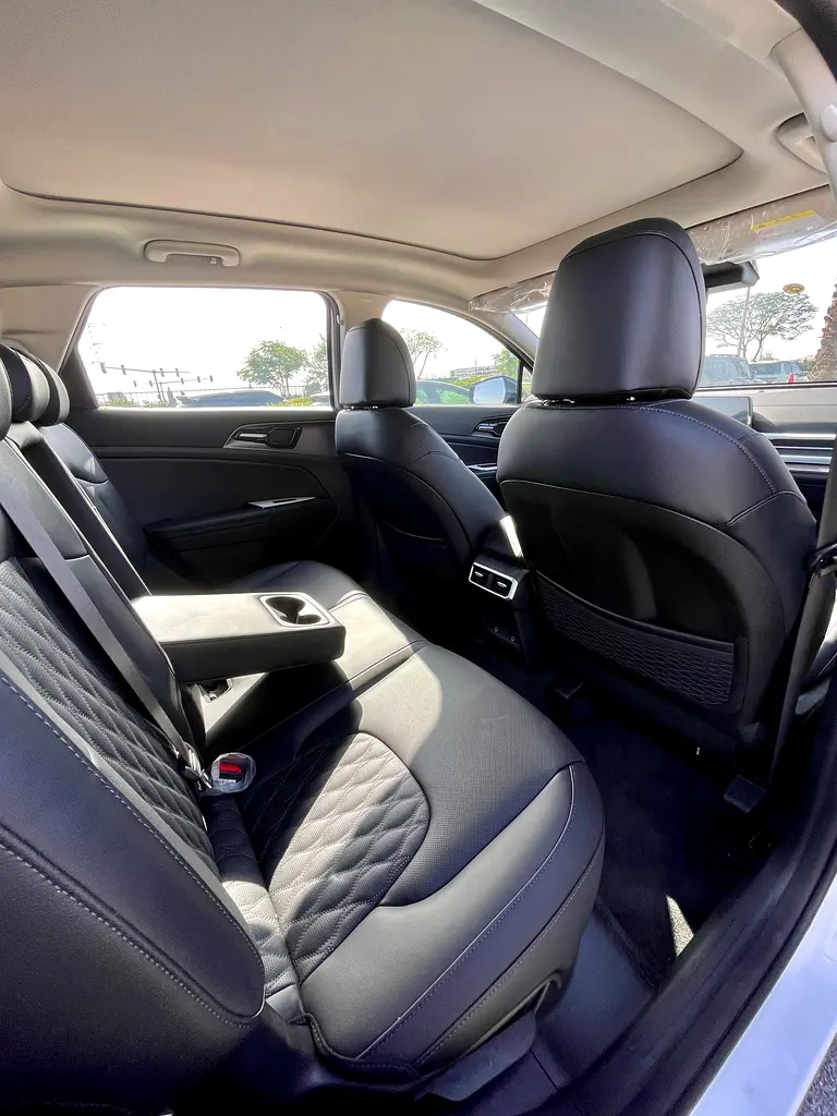 Kia Sportage 2025 - Chinese Specs - Full Option - Image 14