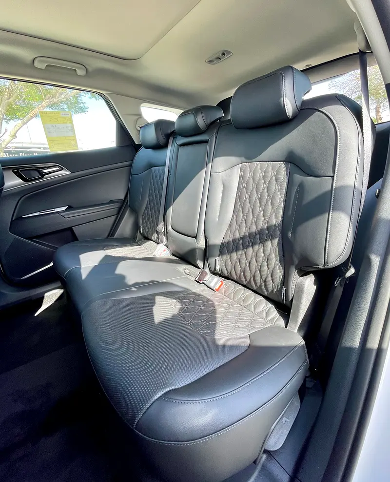 Kia Sportage 2025 - Chinese Specs - Full Option - Image 15