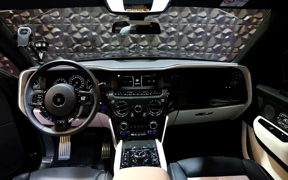 Rolls-Royce Cullinan 2019 - Impeccable Luxury SUV - Image 14