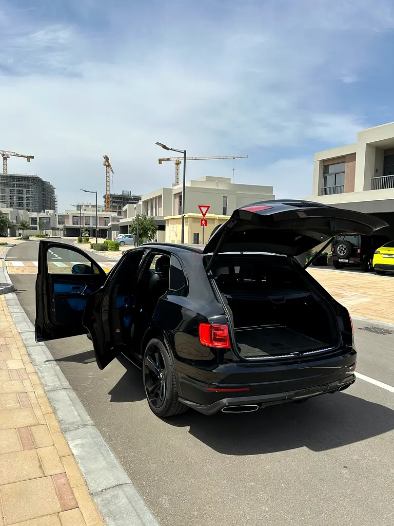 Bentley Bentayga W12 First Edition AWD 2018 | GCC Specs | Pristine Condition - Image 13