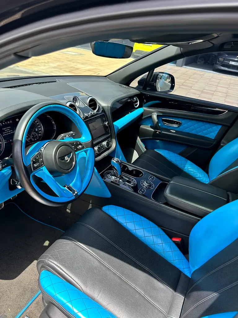 Bentley Bentayga W12 First Edition AWD 2018 | GCC Specs | Pristine Condition - Image 4