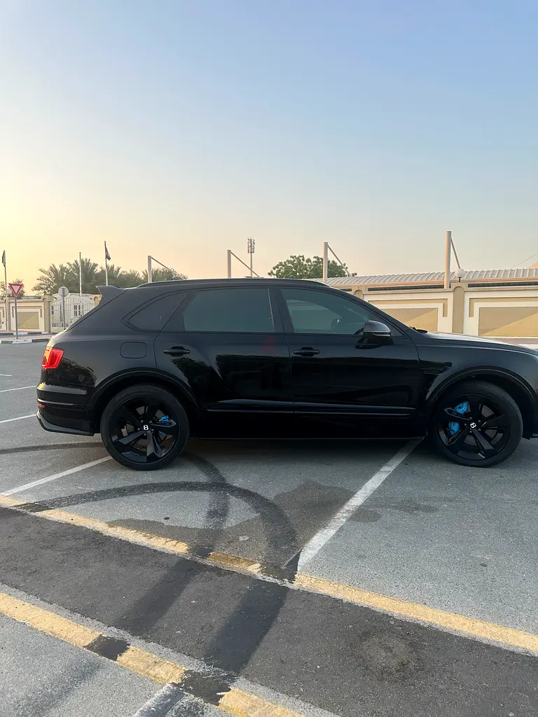 Bentley Bentayga W12 First Edition AWD 2018 | GCC Specs | Pristine Condition - Image 5