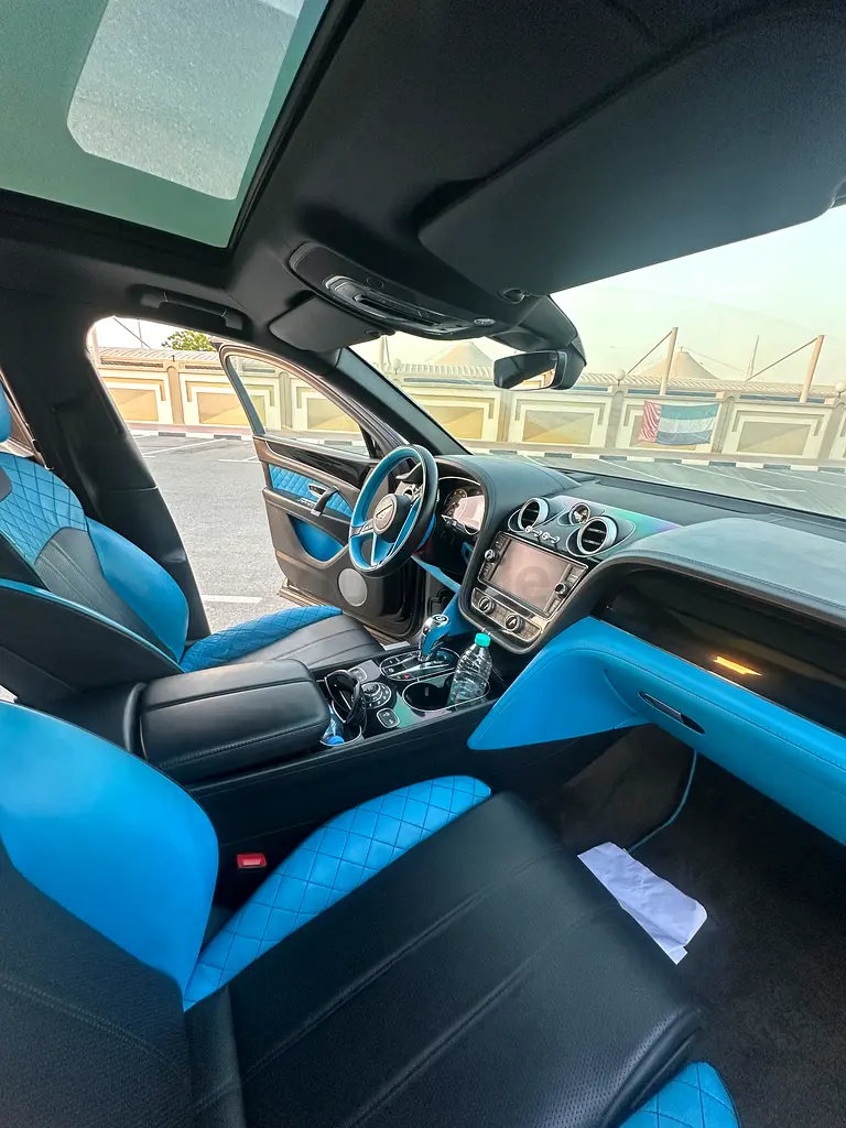 Bentley Bentayga W12 First Edition AWD 2018 | GCC Specs | Pristine Condition - Image 7