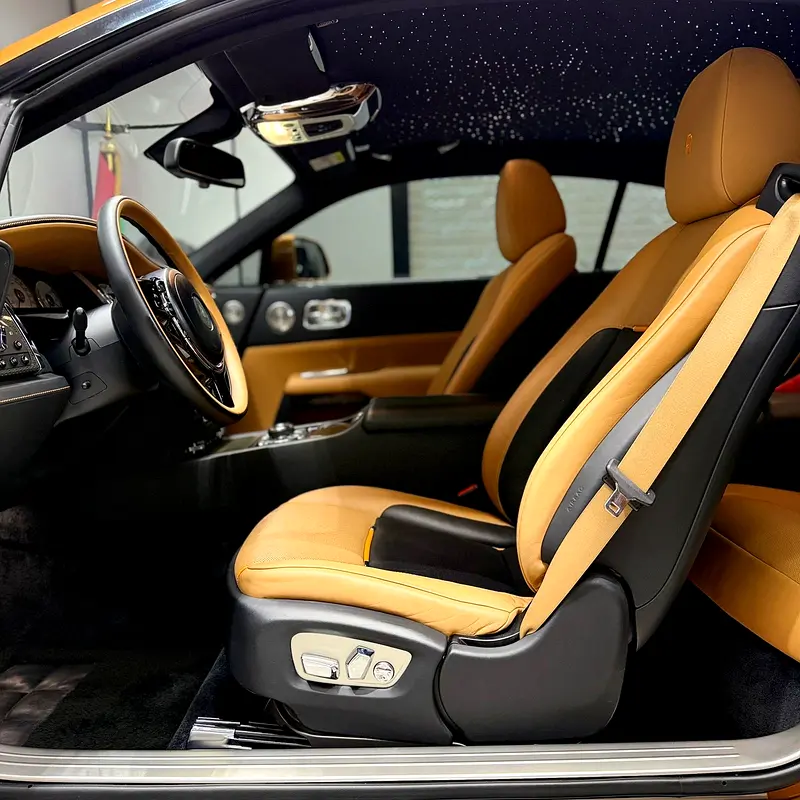 Rolls-Royce Wraith Black Badge 2018 - GCC Specs - Impeccable Condition - Image 12