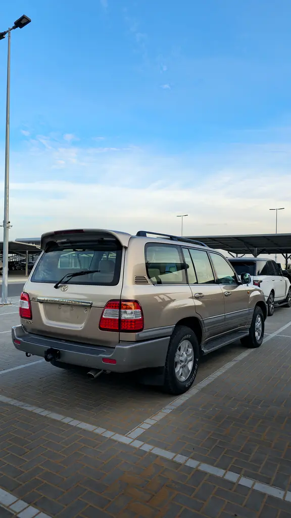 Toyota Land Cruiser VXR TOP 2006 GCC Specs - Image 6