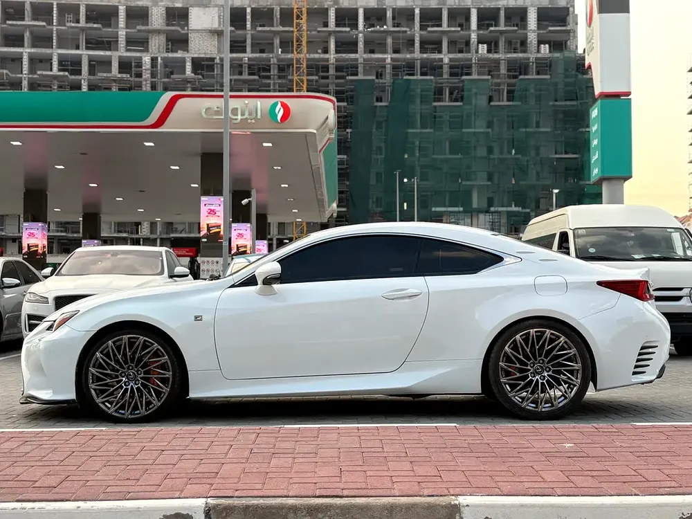 LEXUS RC 350 F SPORT / 2017 / GCC / AGENCY MAINTAINED/ ORIGINAL KM/ 2 KEYS / DIRECT OWNER - Image 14