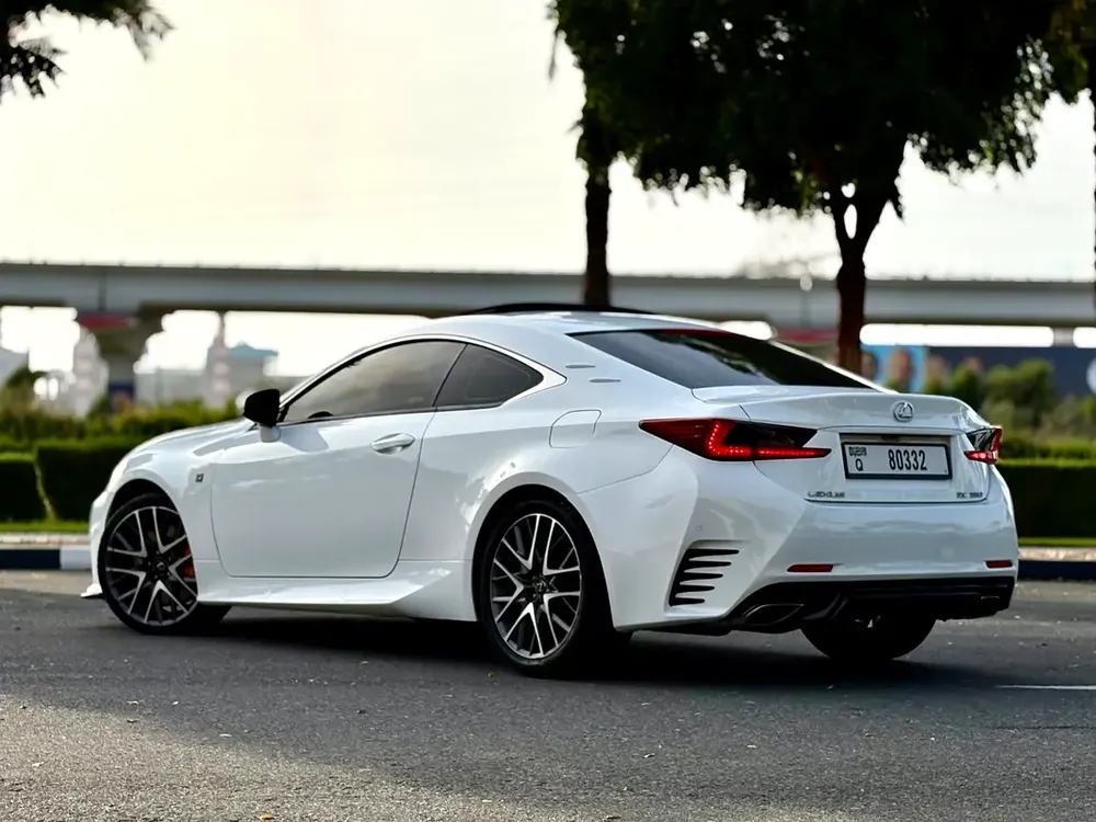 LEXUS RC 350 F SPORT / 2017 / GCC / AGENCY MAINTAINED/ ORIGINAL KM/ 2 KEYS / DIRECT OWNER - Image 5