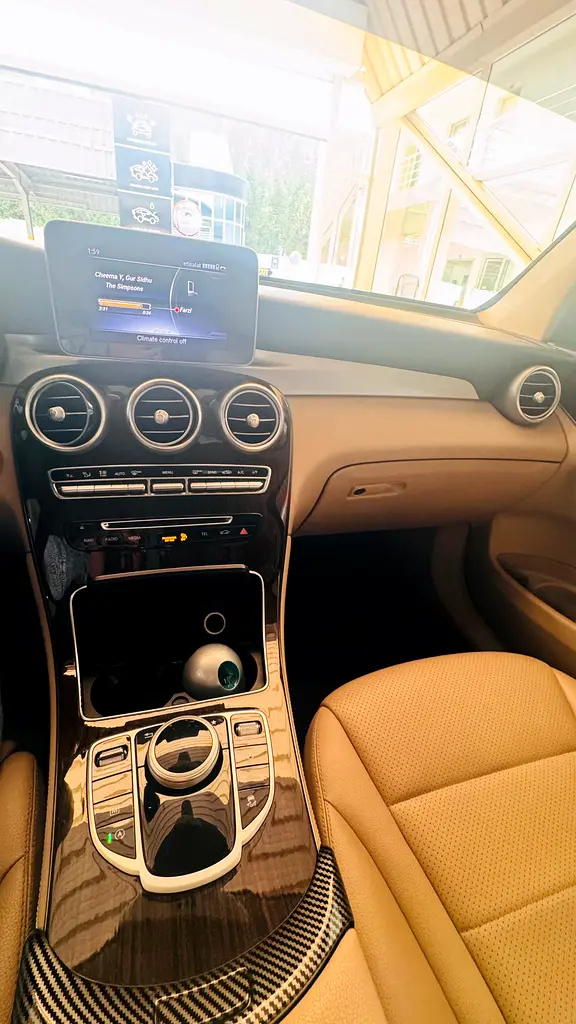 Mercedes Benz GLC With AMG Badge - Image 9