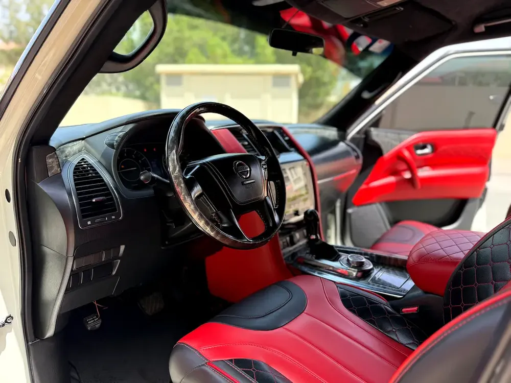 Nissan Patrol SE converted into nismo inside outside very low milage single handed used 1st owner - Image 9