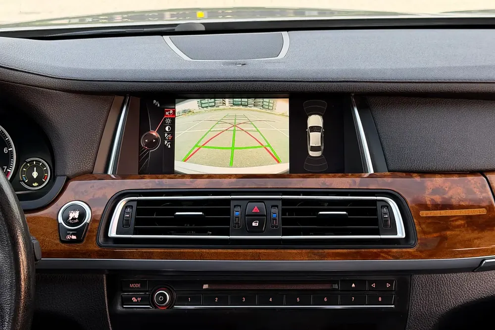 AGMC Service History / Low Mileage | BMW 740Li Luxury 2015 GCC Specifications ( Single Owner ) - Image 15