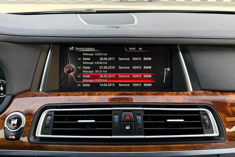 AGMC Service History / Low Mileage | BMW 740Li Luxury 2015 GCC Specifications ( Single Owner ) - Image 17