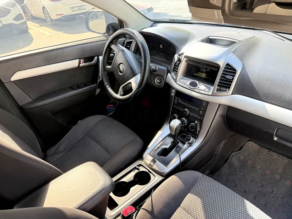 Chevrolet Captiva LT 2012 GCC Specs - Reliable 7-Seater Family SUV - Image 11