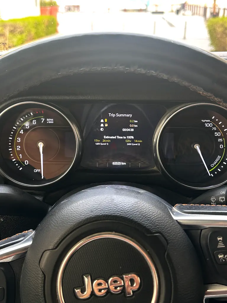 Jeep Wrangler 4xe Sahara 2021 | Canadian Specs | Plug-in Hybrid - Image 11