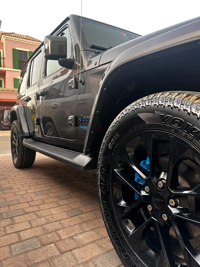 Jeep Wrangler 4xe Sahara 2021 | Canadian Specs | Plug-in Hybrid - Image 4