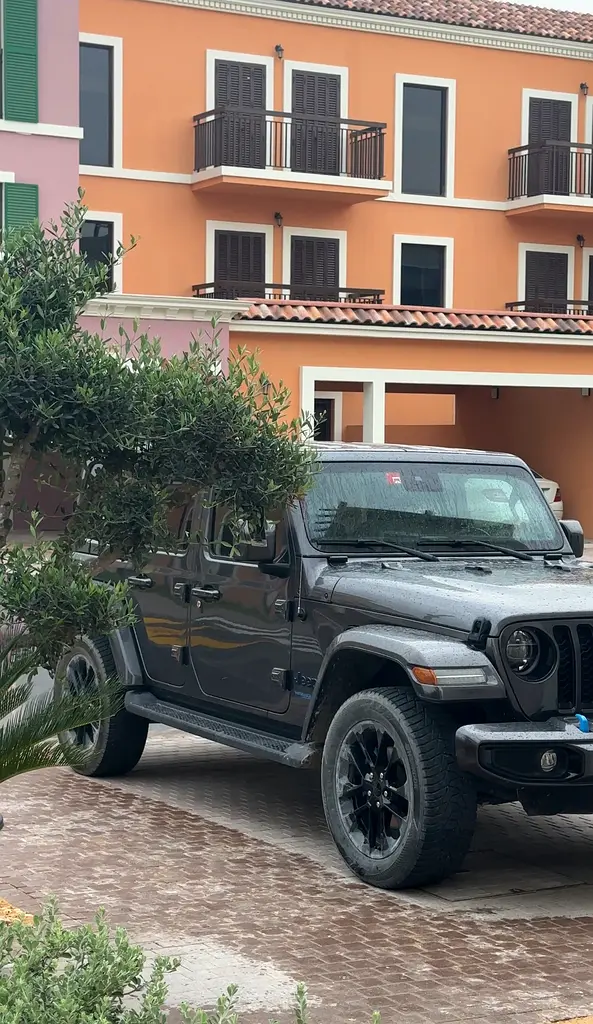 Jeep Wrangler 4xe Sahara 2021 | Canadian Specs | Plug-in Hybrid - Image 7
