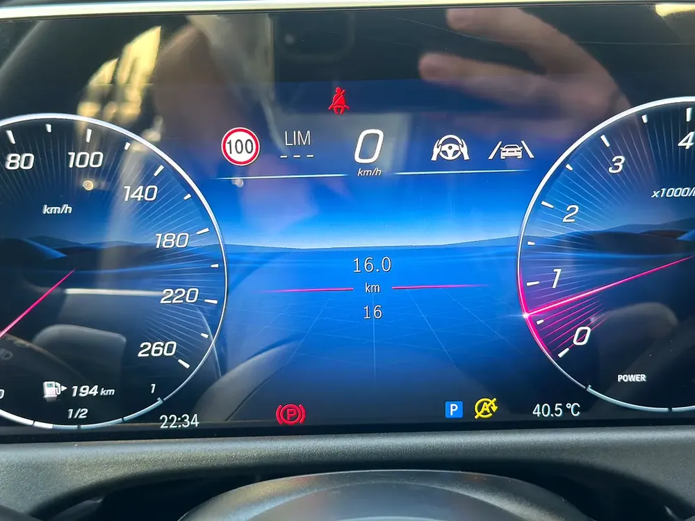 MERCEDES-BENZ E200 || 2026 || Brand New || with HUD | - Image 16
