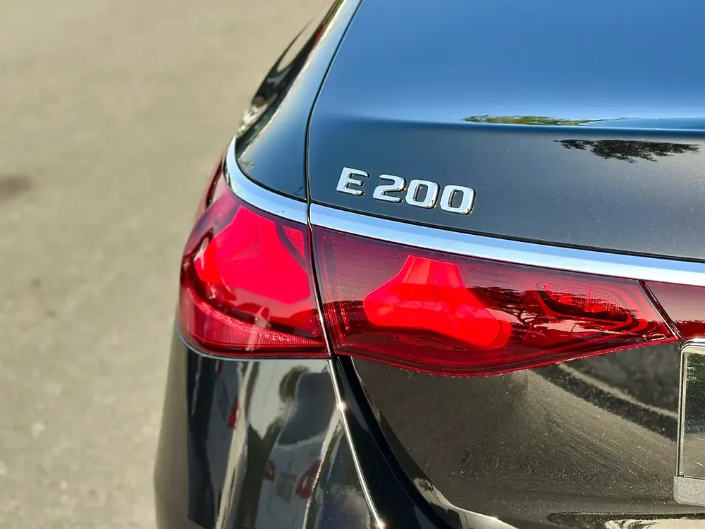 MERCEDES-BENZ E200 || 2026 || Brand New || with HUD | - Image 17