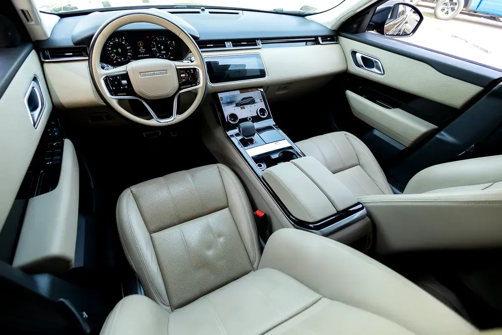 Range Rover Velar SE P250 R-Dynamic 2022 GCC | Agency Warranty | Flexible D.P. - Image 12