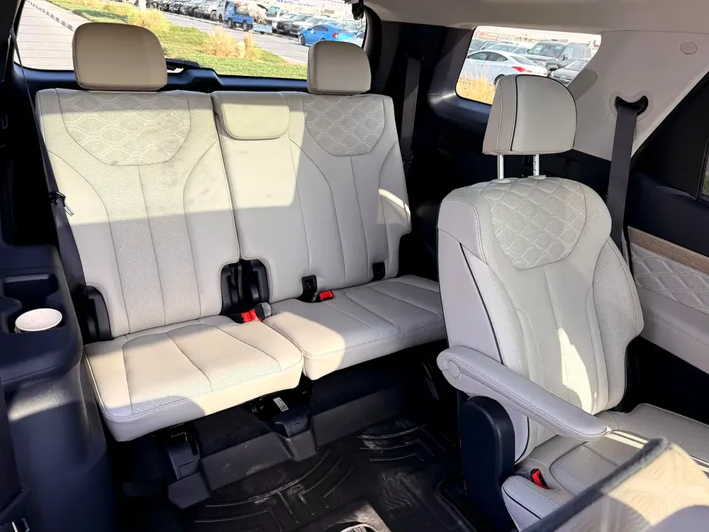 HYUNDAI PALISADE 2021 WITH panoramic Roof Full Option - Image 10