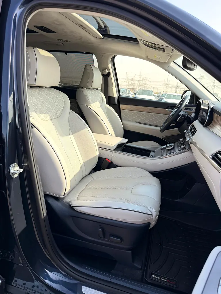HYUNDAI PALISADE 2021 WITH panoramic Roof Full Option - Image 7