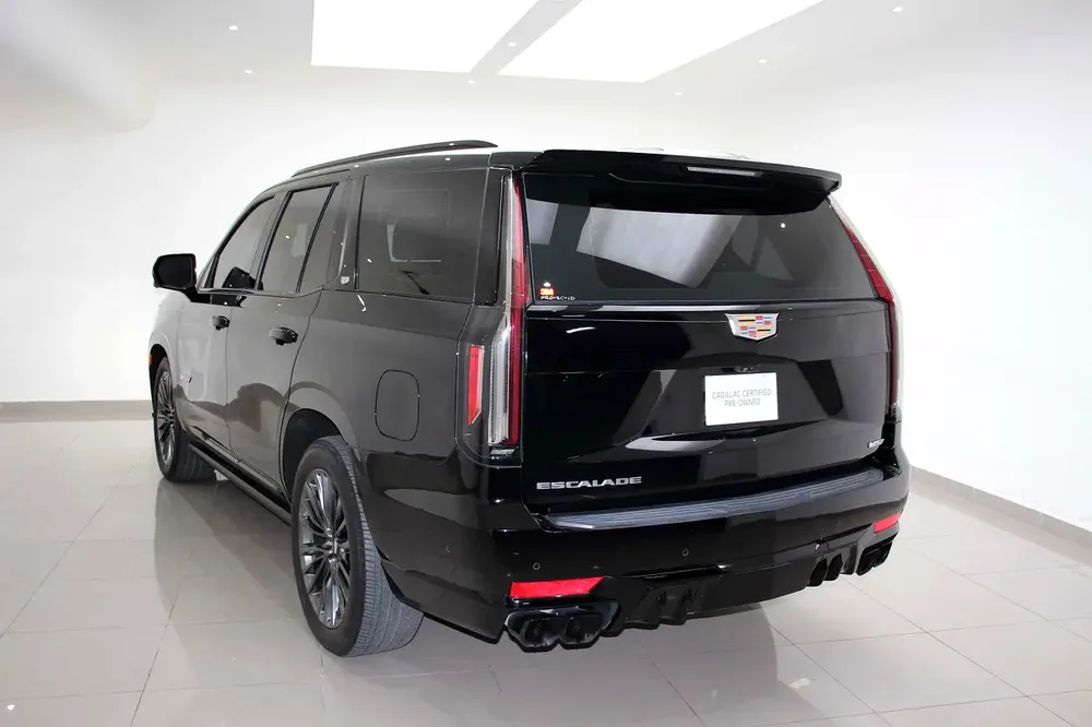 2023 Cadillac Escalade V | GCC Specs | Supercharged V8 - Image 4