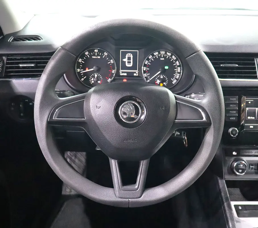 TSI Turbo . GCC Specs . Excellent Condition - Image 13