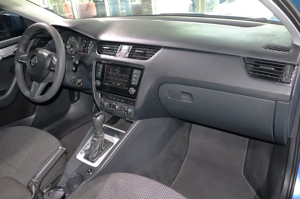 TSI Turbo . GCC Specs . Excellent Condition - Image 16