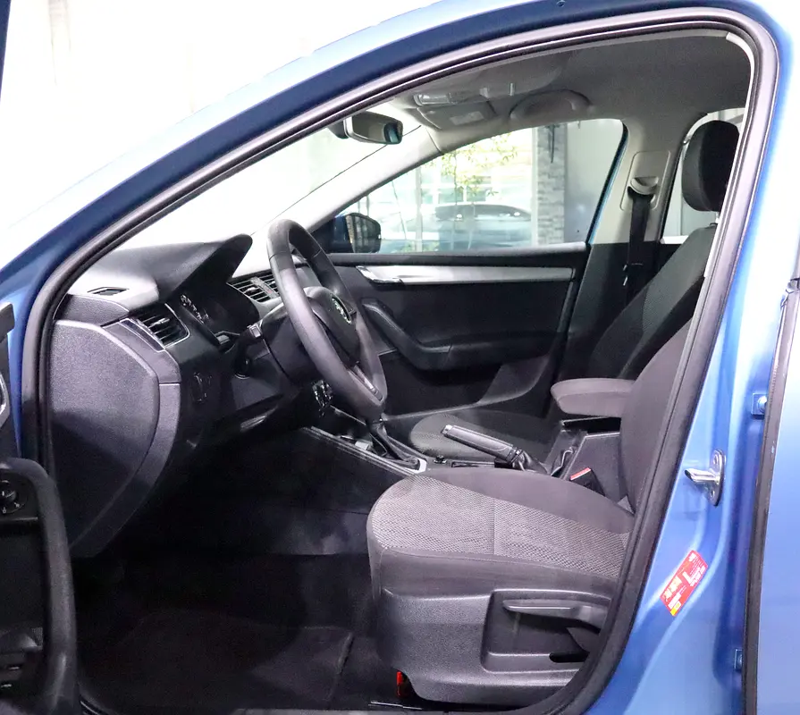 TSI Turbo . GCC Specs . Excellent Condition - Image 7