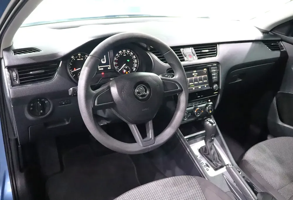 TSI Turbo . GCC Specs . Excellent Condition - Image 8